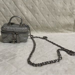 CHANEL 2021 Small Vanity With Chain